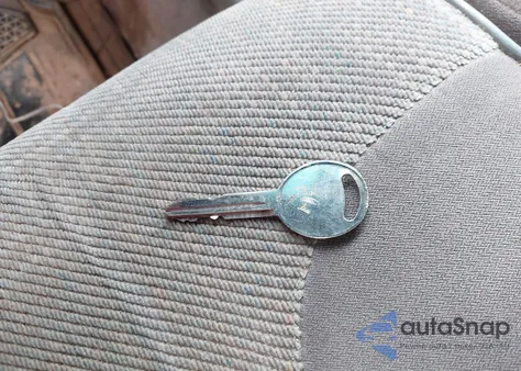 1996 Dodge Ram 1500 из США, поврежденный, VIN 3B7HF13Y4TG193875